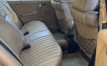 Mercedes-benz-300d-turbo-diesel-1985-grey-14