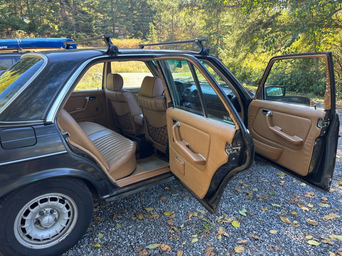 Mercedes-benz-300d-turbo-diesel-1985-grey-15