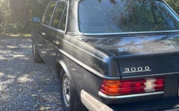Mercedes-benz-300d-turbo-diesel-1985-grey-8