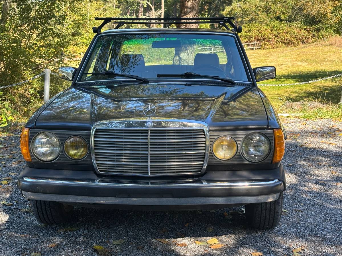 Mercedes-benz-300d-turbo-diesel-1985-grey-9