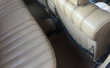 Mercedes-benz-300d-turbodiesel-1982-brown-7