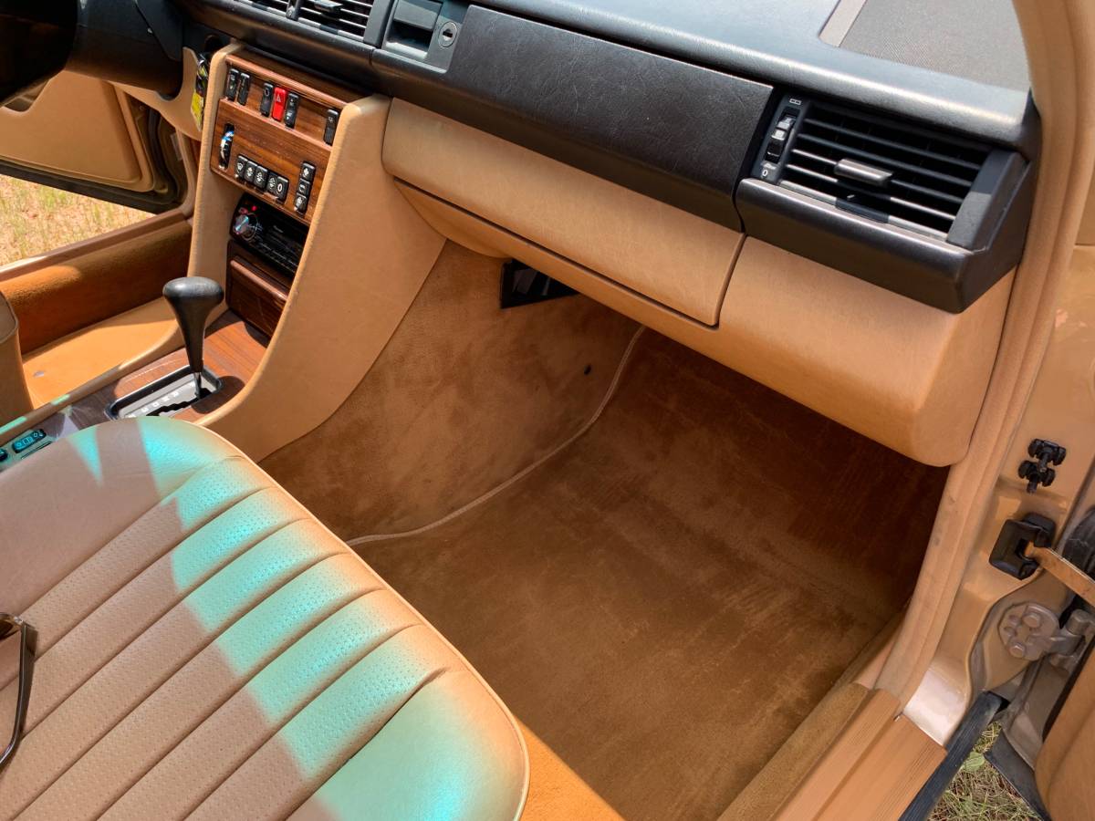 Mercedes-benz-300dt-diesel-1987-14