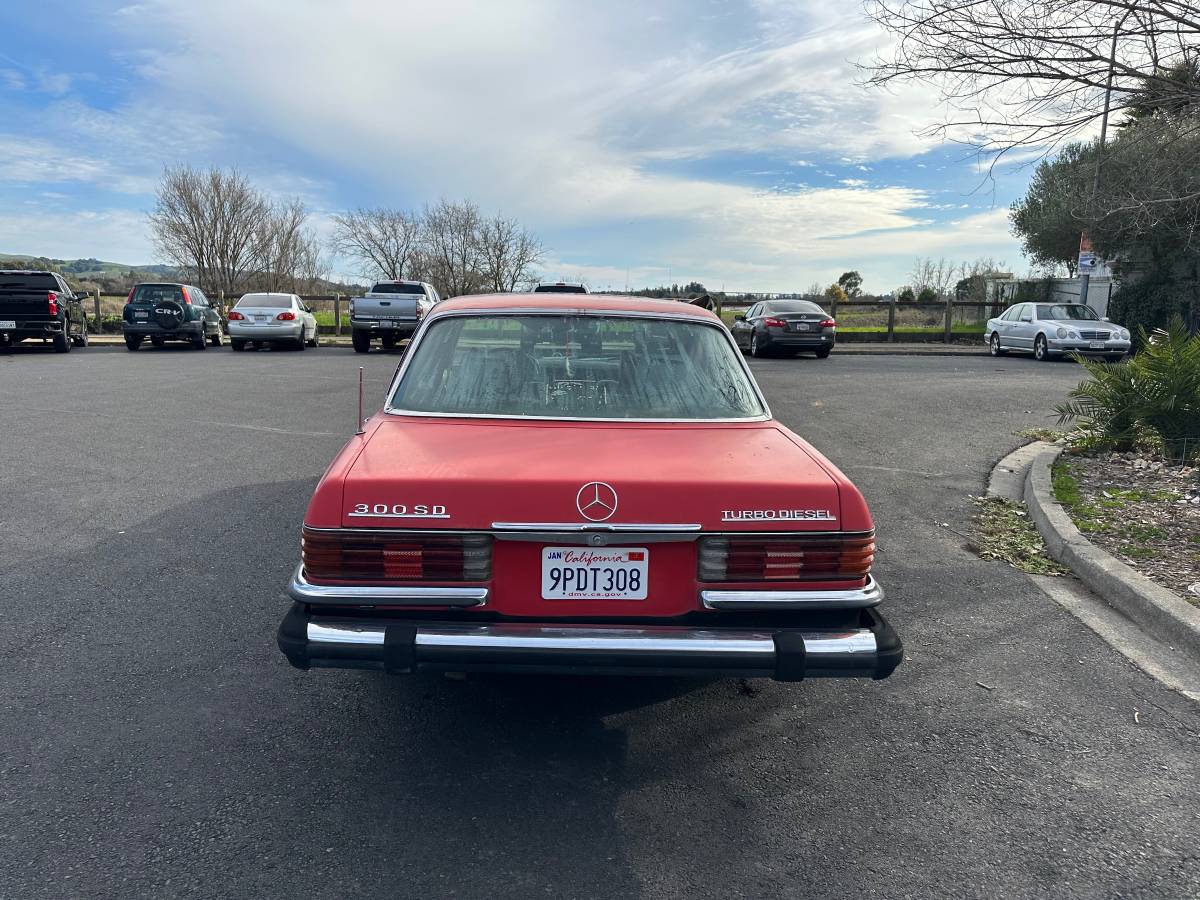 Mercedes-benz-300sd-diesel-1980-red-1