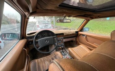 Mercedes-benz-300sd-diesel-1980-red-4