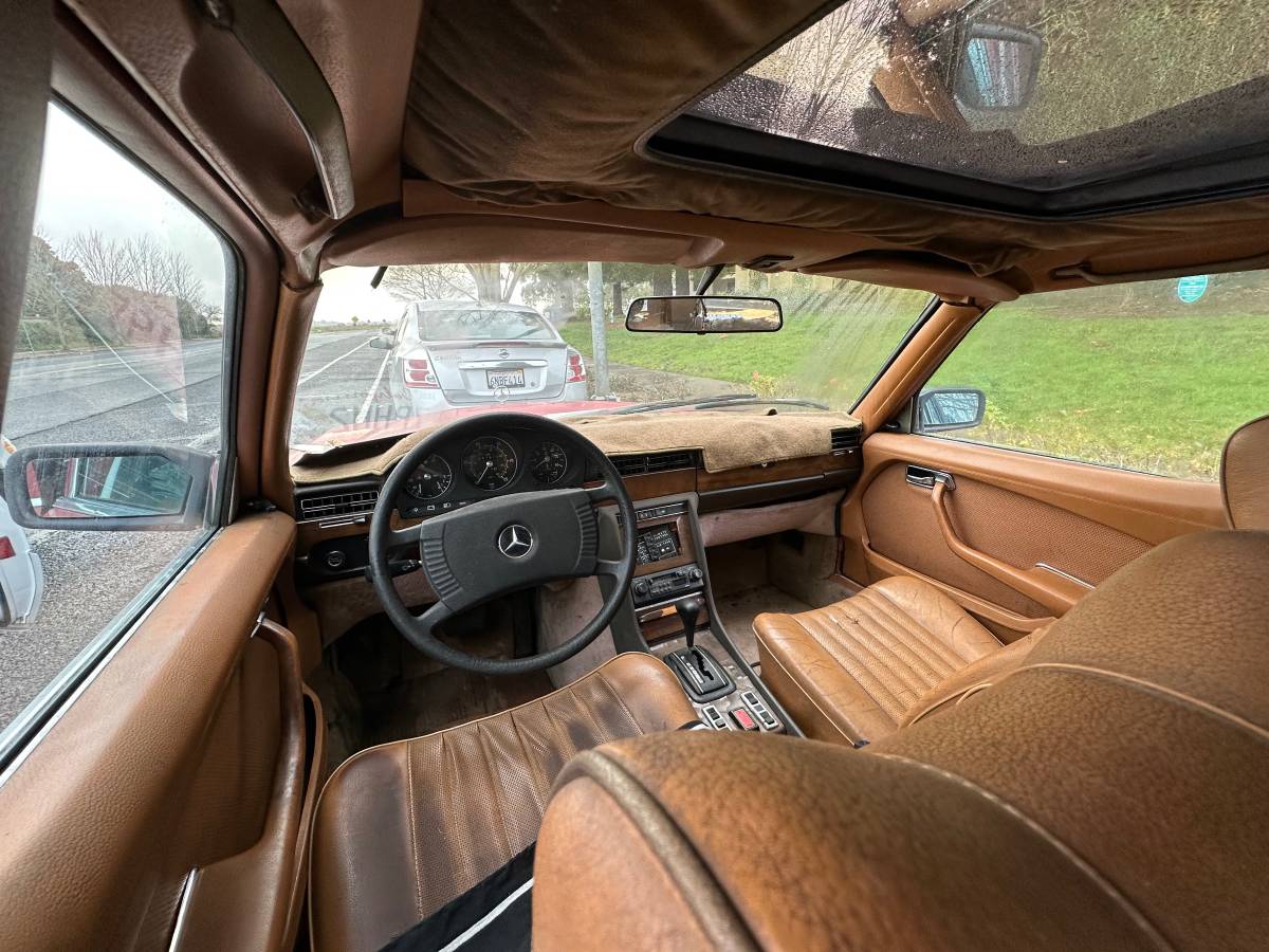 Mercedes-benz-300sd-diesel-1980-red-4