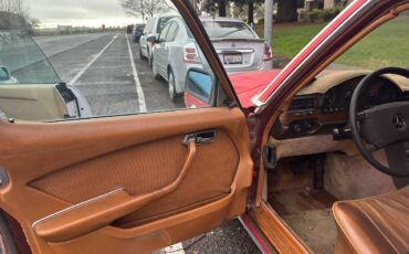 Mercedes-benz-300sd-diesel-1980-red-6