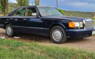 Mercedes-benz-300se-1990-blue-1