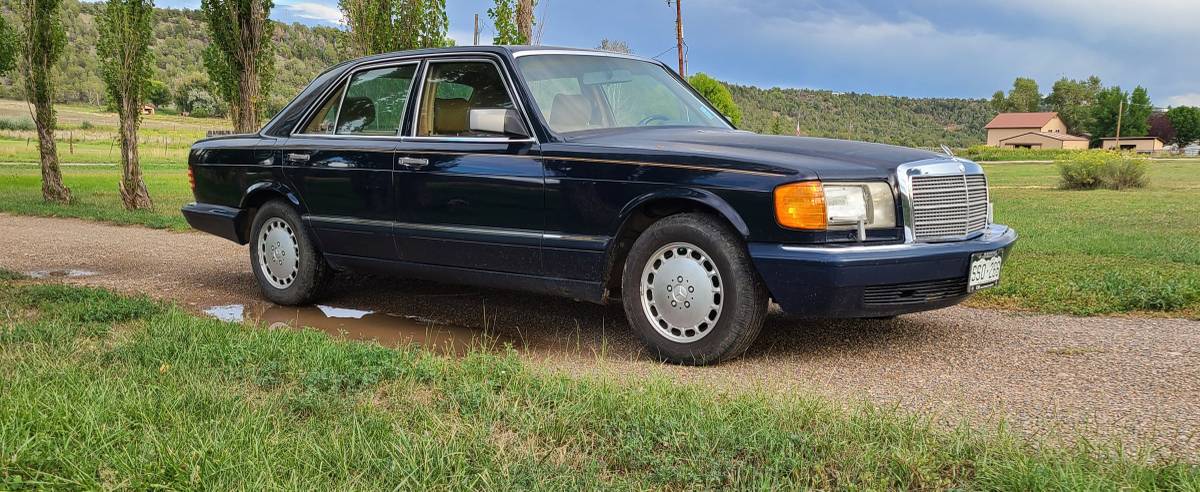 Mercedes-benz-300se-1990-blue-1