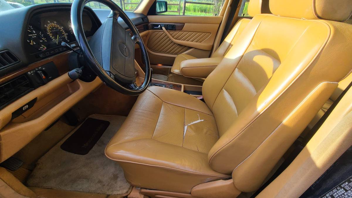 Mercedes-benz-300se-1990-blue-2