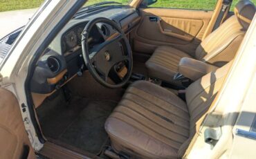 Mercedes-benz-300td-1982-Yellow-2