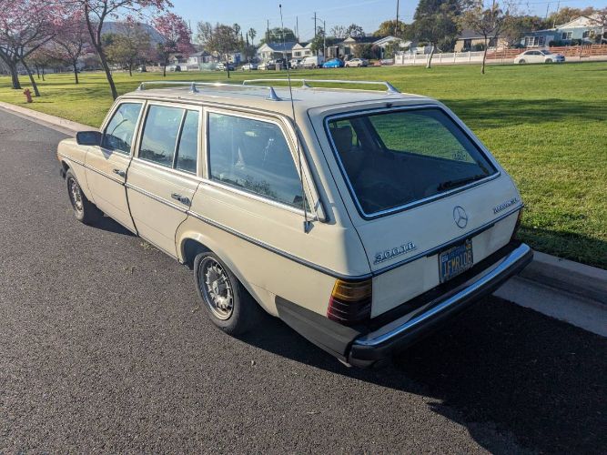 Mercedes-benz-300td-1982-Yellow-8