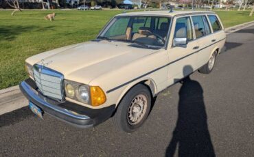 Mercedes-benz-300td-1982-Yellow-9
