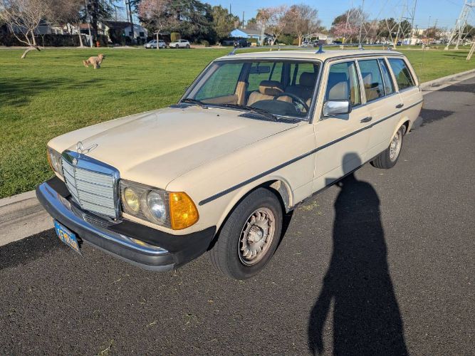 Mercedes-benz-300td-1982-Yellow-9