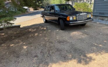 Mercedes-benz-300td-diesel-1983-blue-3