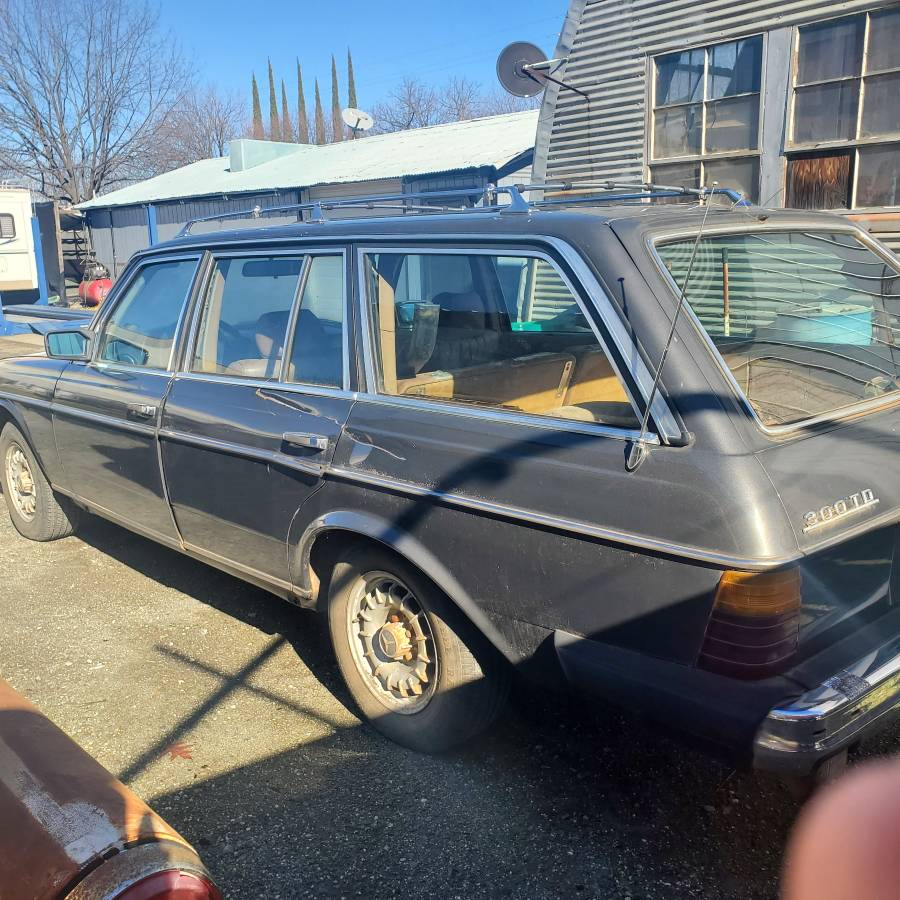 Mercedes-benz-300td-diesel-1985-grey-2