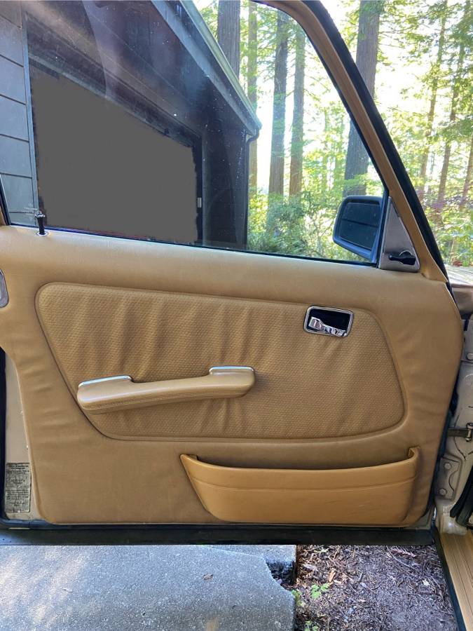 Mercedes-benz-300td-wagon-diesel-1983-15