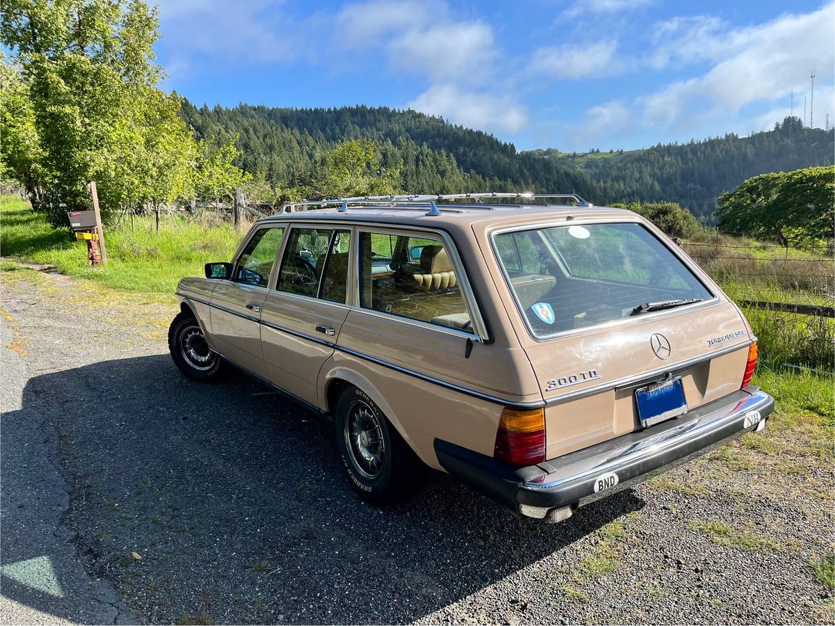 Mercedes-benz-300td-wagon-diesel-1983-2