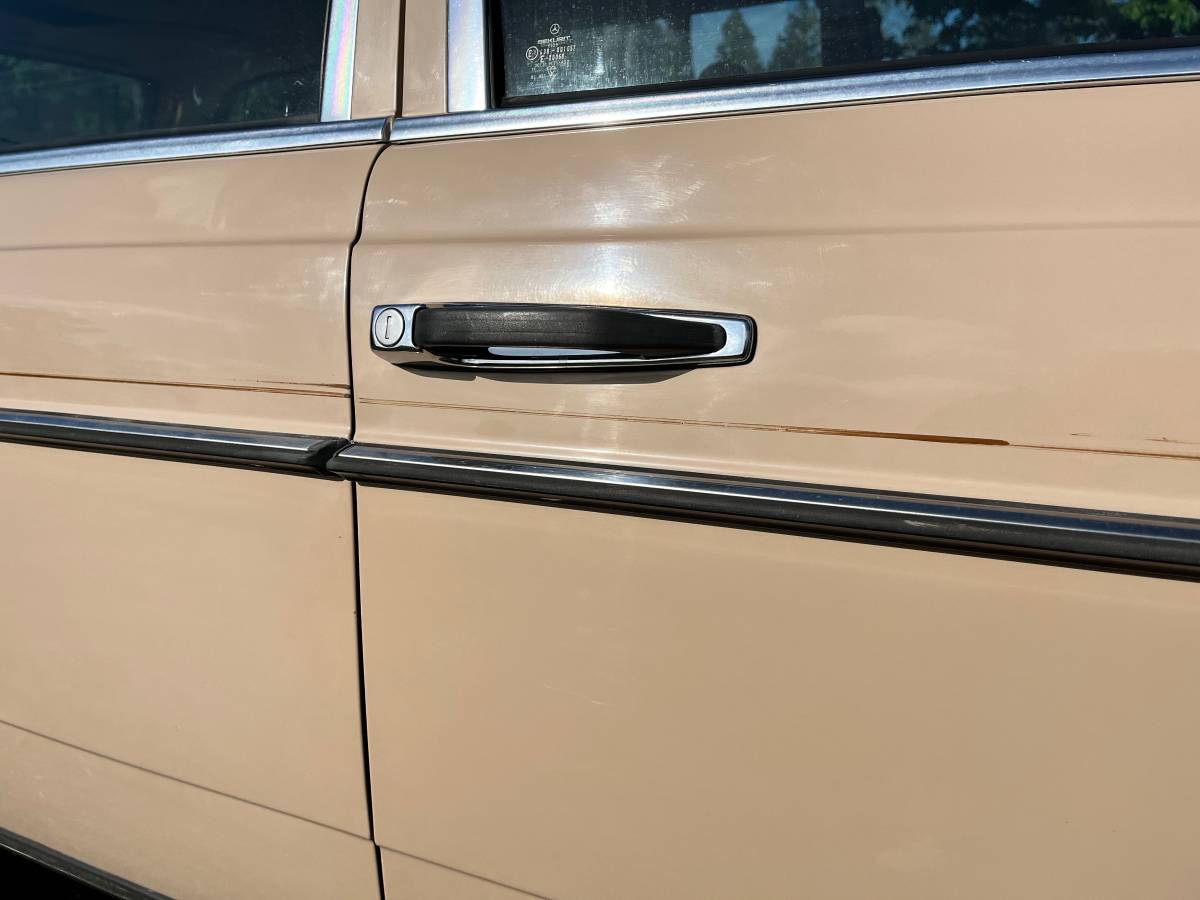 Mercedes-benz-300td-wagon-diesel-1983-5