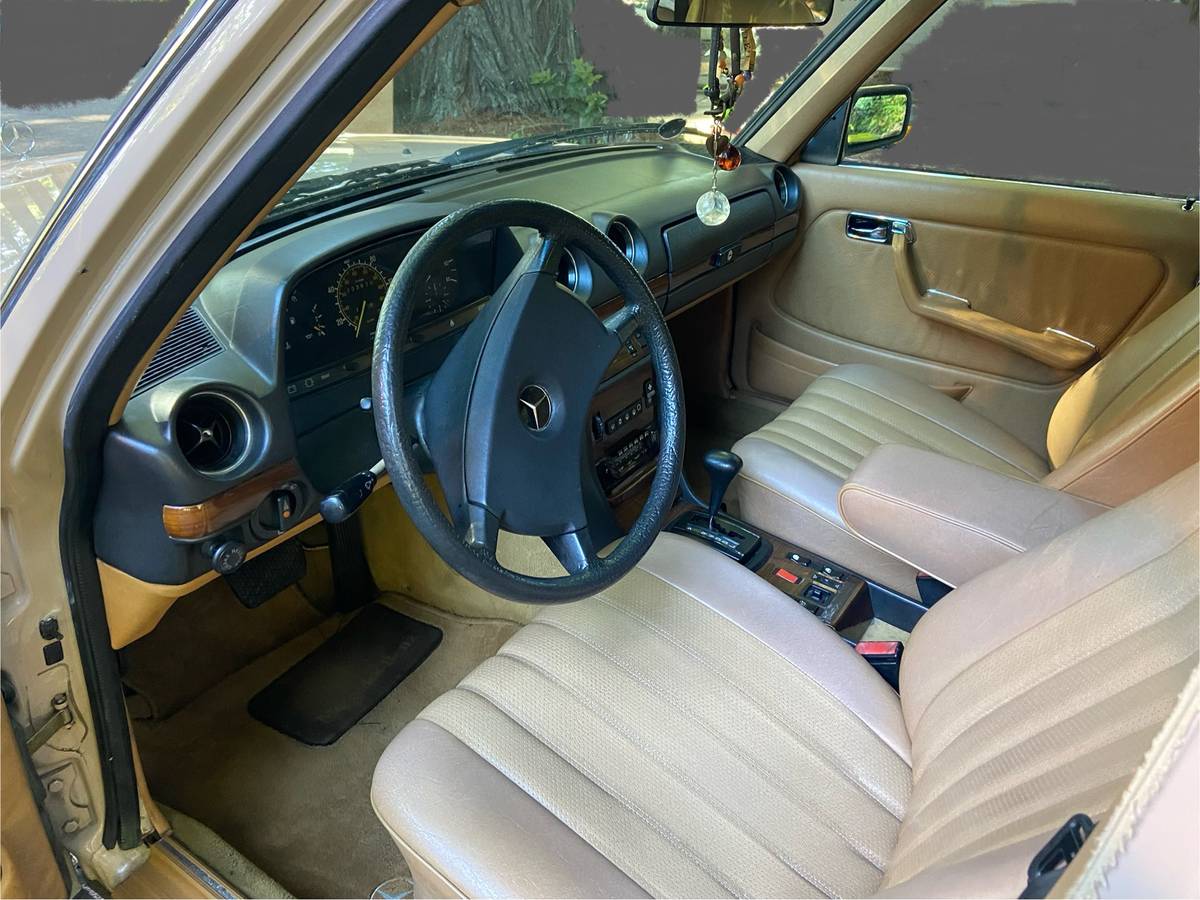 Mercedes-benz-300td-wagon-diesel-1983-6