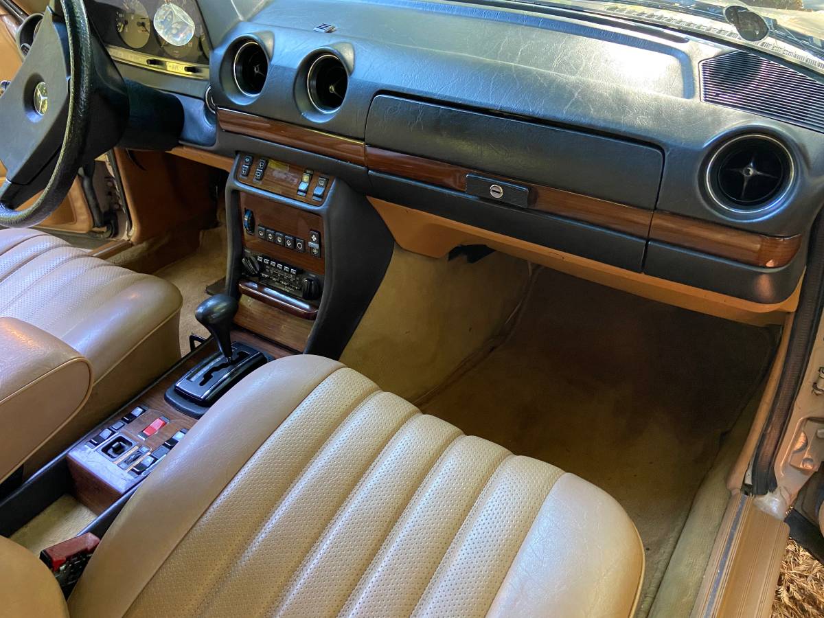 Mercedes-benz-300td-wagon-diesel-1983-7