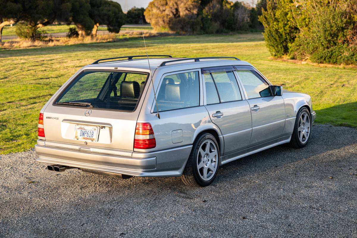 Mercedes-benz-300te-24-3.4-amg-1991-10