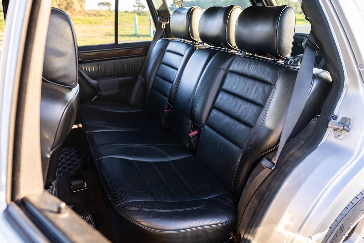 Mercedes-benz-300te-24-3.4-amg-1991-18