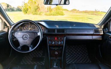 Mercedes-benz-300te-24-3.4-amg-1991-19