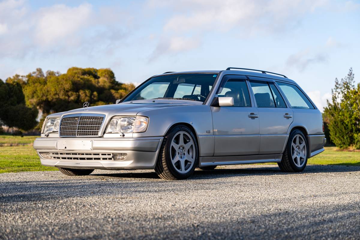 Mercedes-benz-300te-24-3.4-amg-1991-3