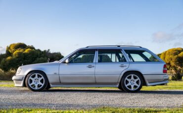 Mercedes-benz-300te-24-3.4-amg-1991-4