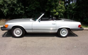 Mercedes-benz-380-1982-blue-1