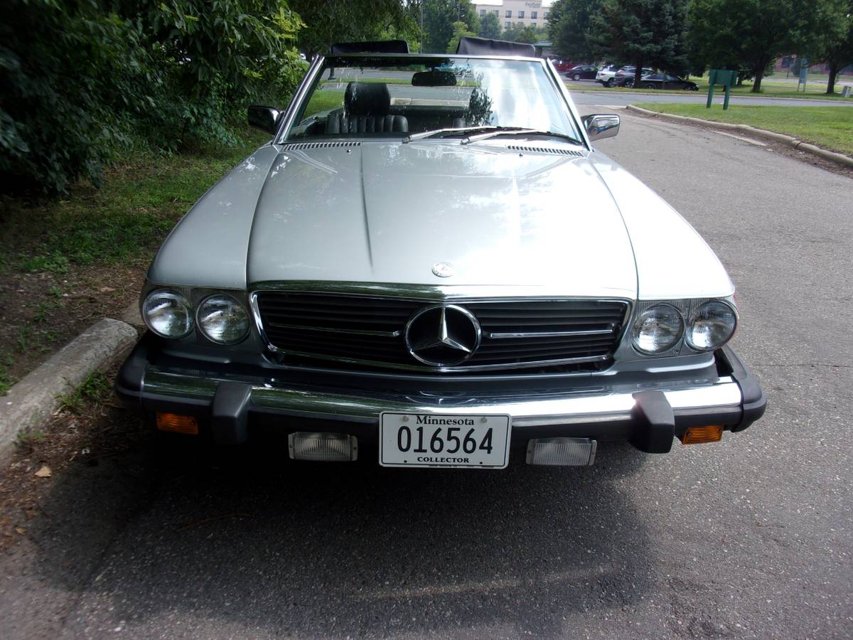 Mercedes-benz-380-1982-blue-12