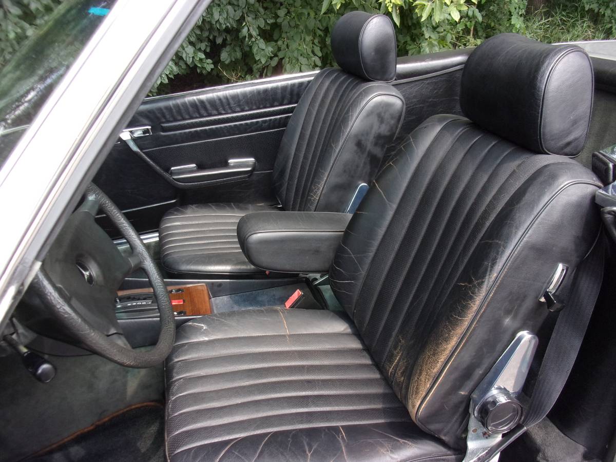 Mercedes-benz-380-1982-blue-14