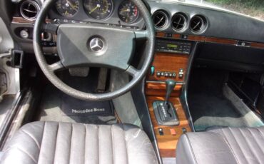 Mercedes-benz-380-1982-blue-16