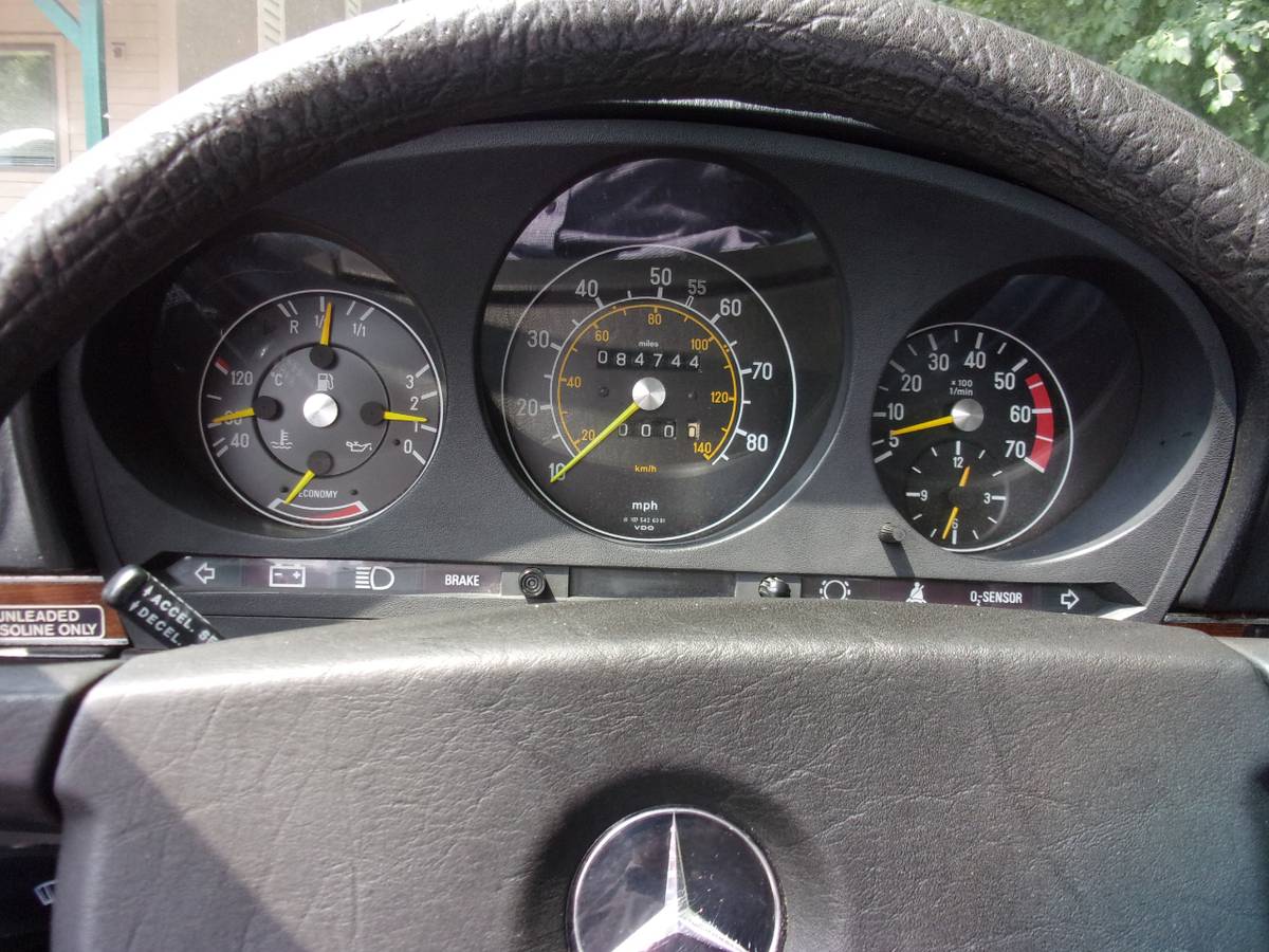 Mercedes-benz-380-1982-blue-20