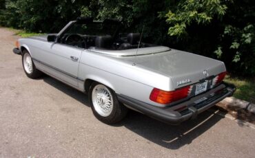 Mercedes-benz-380-1982-blue-3