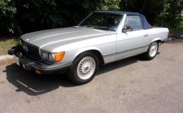 Mercedes-benz-380-1982-blue