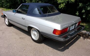 Mercedes-benz-380-1982-blue-4