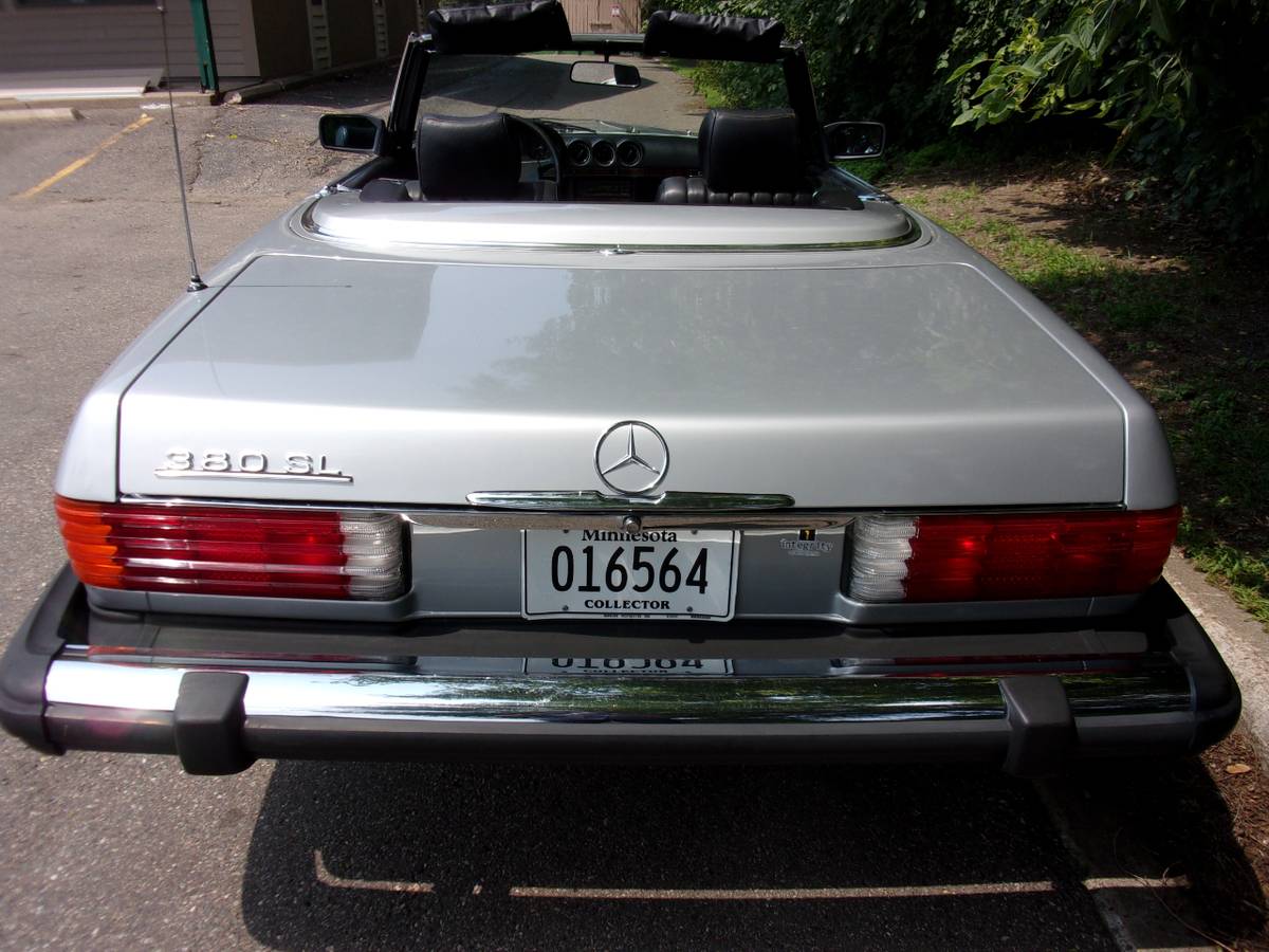 Mercedes-benz-380-1982-blue-5