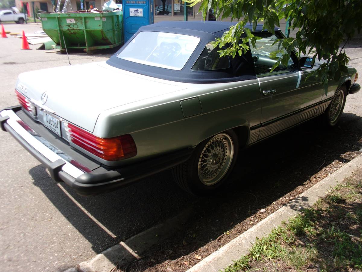 Mercedes-benz-380-1982-blue-9