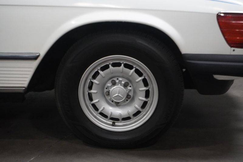 Mercedes-benz-380-class-1985-white-10