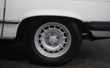 Mercedes-benz-380-class-1985-white-11