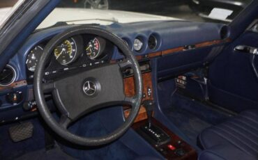 Mercedes-benz-380-class-1985-white-16