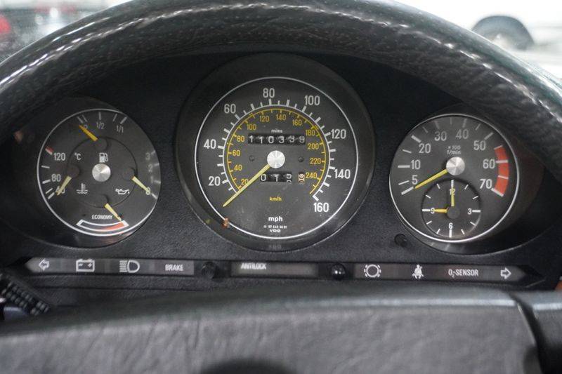 Mercedes-benz-380-class-1985-white-17