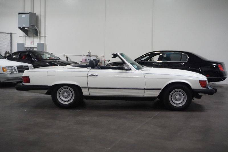 Mercedes-benz-380-class-1985-white-4