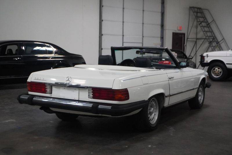 Mercedes-benz-380-class-1985-white-5