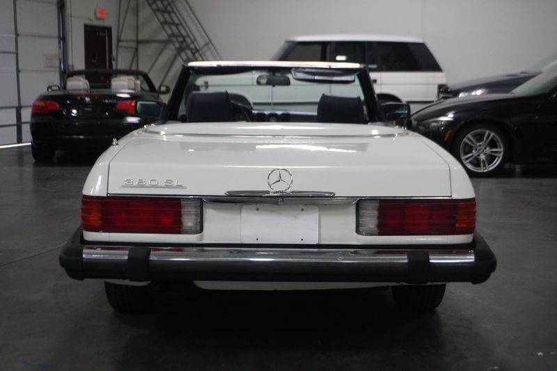 Mercedes-benz-380-class-1985-white-6