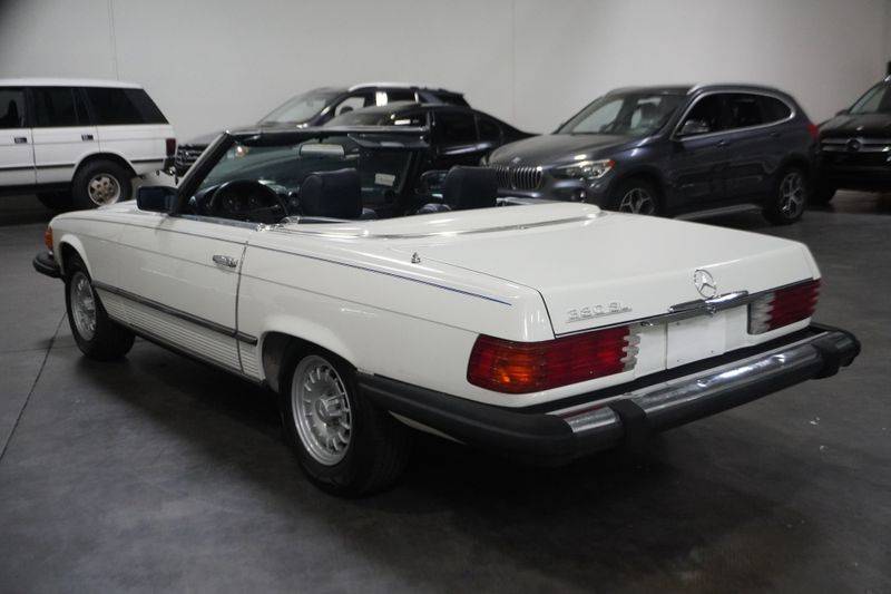 Mercedes-benz-380-class-1985-white-7