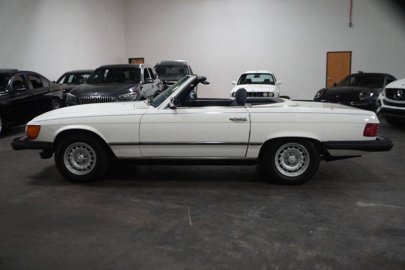 Mercedes-benz-380-class-1985-white-9