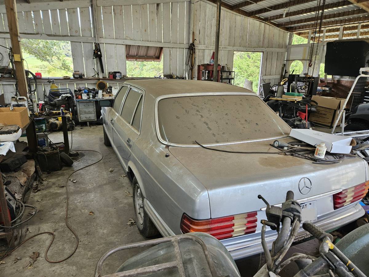 Mercedes-benz-380-sel-1984-grey-2