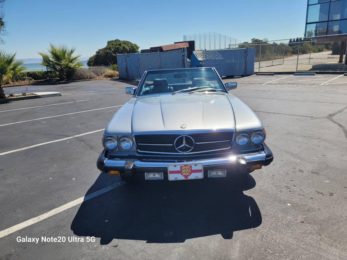Mercedes-benz-380-sl-1982-silver-1
